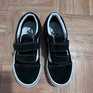 KIDS OLD SKOOL V sneakers black and white with velcro straps size 12.5